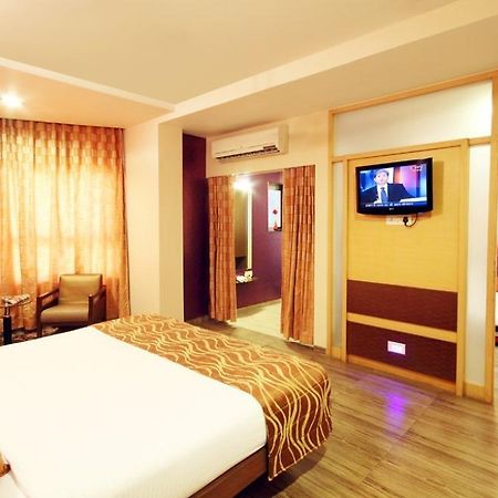 Hotel Bhagyalaxmi Shirdi Dış mekan fotoğraf